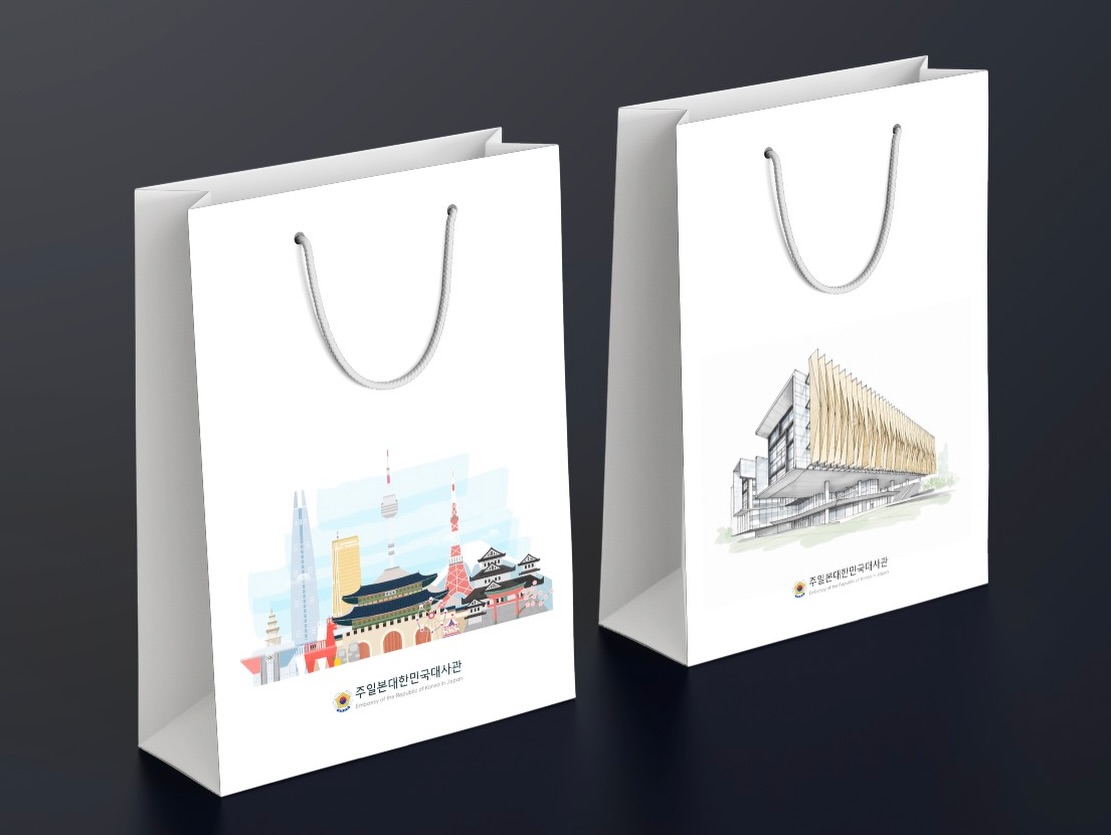 #대사관홍보물 #쇼핑백디자인 #쇼핑백디자인제작
#한국랜드마크일러스트 #일러스트문의
디엠문의 또는 카톡 ’디자이너타미‘ 검색
,
로고 로고디자인 로고제작 로고디자인제작 로고제작문의 로고스타그램 로고문의 로고디자이너 로고작업 로고의뢰 로고디자인회사 기업로고 프랜차이즈로고 브랜드로고디자인 브랜드로고 포스터디자인 brandrogo companylogo korealogo
*음각은 실제파일에 적용되지 않으며 사진은 인쇄시 예시임으로 이미지 디자인만 참고하세요