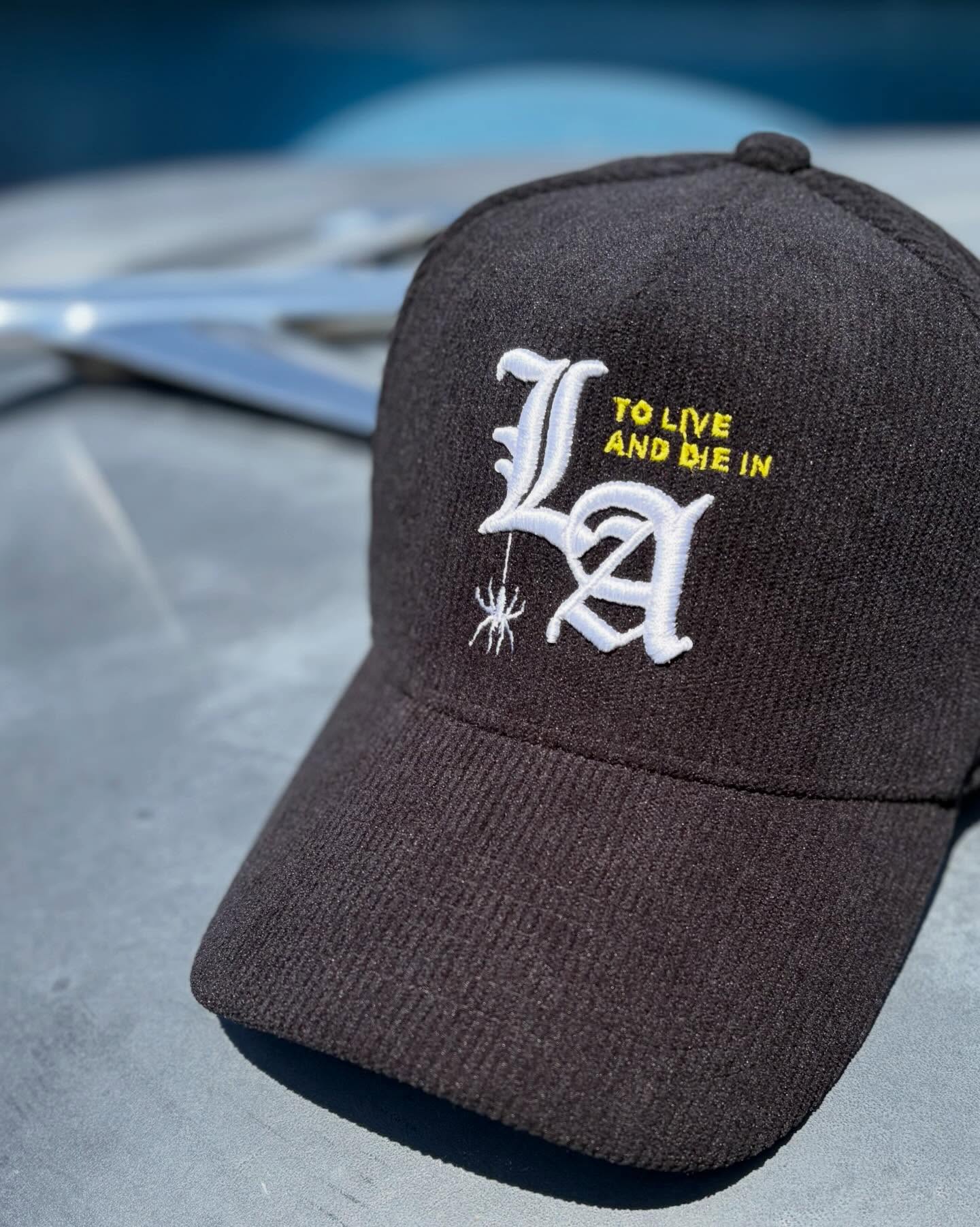 【New Arrival🇯🇵】To live and Die in LA Corduroy 5 Panel Snap Back Cap BLACKオンラインストア・店頭にて🤝⬛︎ 営業時間 : 11:00~19:00
⬛︎ 北海道札幌市白石区北郷9条7丁目10-2
⬛︎ 駐車場有
⬛︎ 定休日はInstagram固定投稿にてご確認下さい。#delinquentbros
#デリンクエントブロス
#デリンクエント
#非行兄弟
#札幌